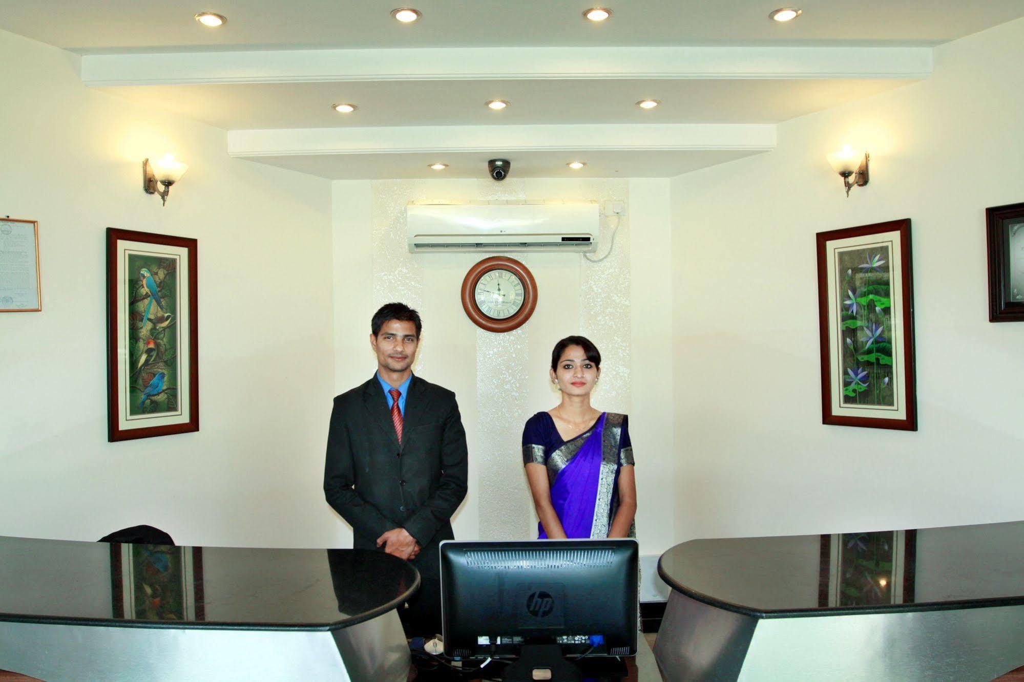 Naturoville Ayurvedic And Yoga Retreat Hotel Rishīkesh Buitenkant foto