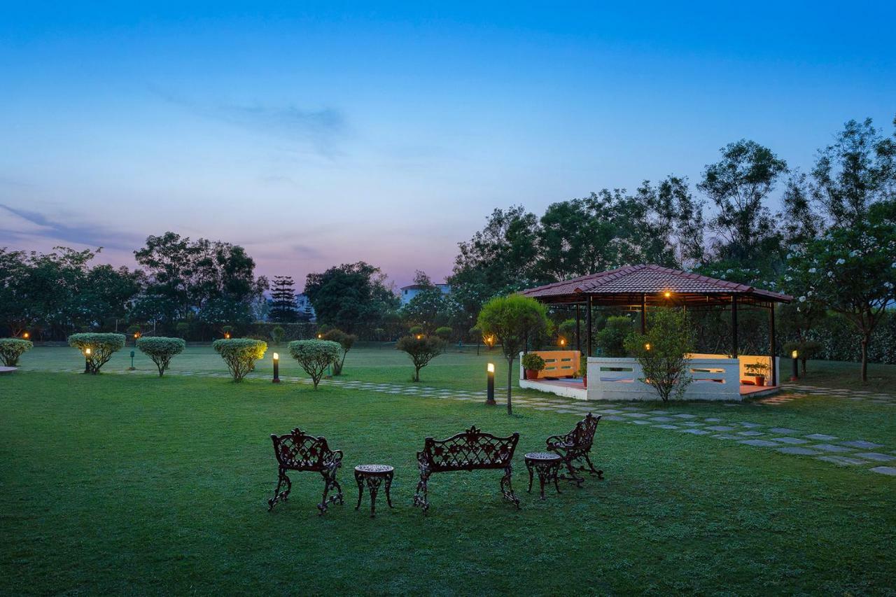 Naturoville Ayurvedic And Yoga Retreat Hotel Rishīkesh Buitenkant foto