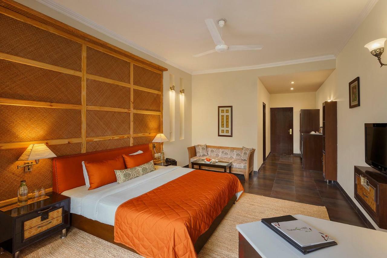 Naturoville Ayurvedic And Yoga Retreat Hotel Rishīkesh Buitenkant foto